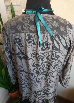 Мягенькая нежная блуза с кружевными вставками4 фото