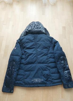 Курточка женская фирмы soccx