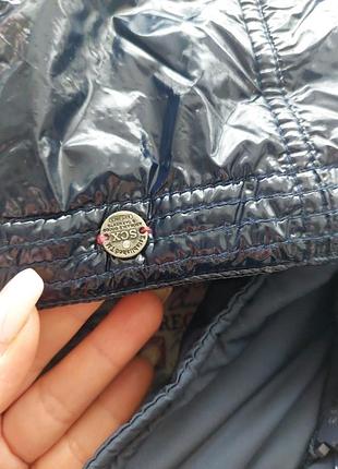 Курточка женская фирмы soccx