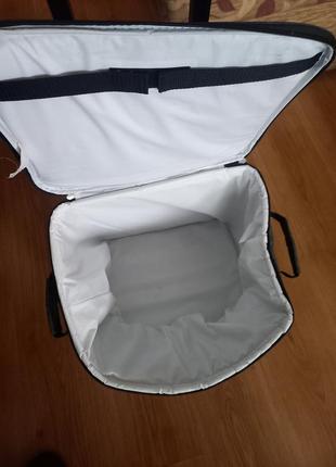 Термосумка-чемодан на колесиках с телескопической ручкой4 фото