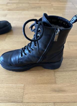 Кожаные ботинки со шнуровкой4 фото