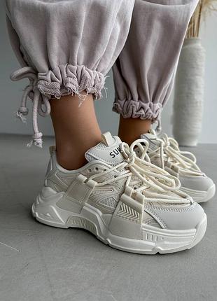 Кроссовки 🥰