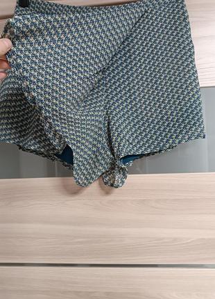 Стильные вискозные шорты-юбка3 фото