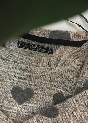 Тоненький вовняний светр в сердечка