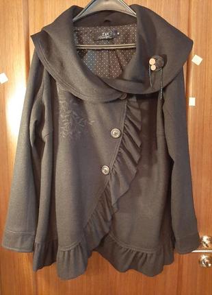 Модное демисезонное полушерстяное пальто с воланом в бохо стиле для полной