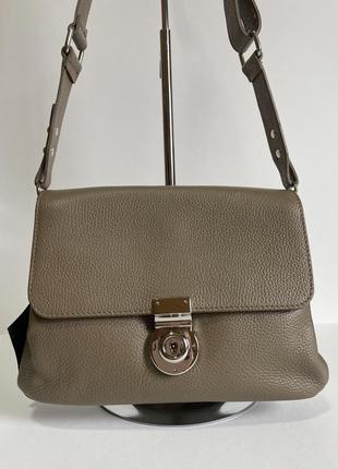 Італійська шкіряна сумочка-кросбоді середнього розміру тауп2 фото