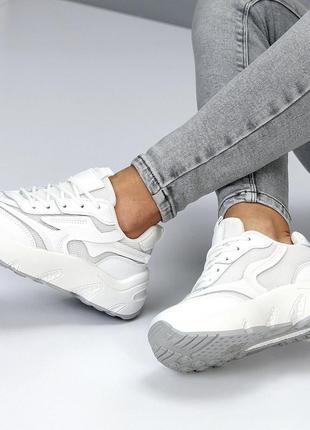 Комфортные белые миксовые кожаные дышащие кроссовки 207846 фото