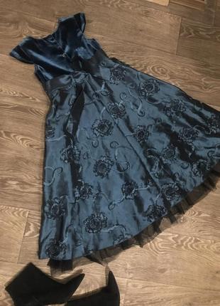 Шикарное платье изумрудно синего цвета на рост 150 см