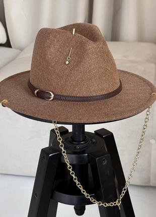 Вовняний капелюх федора з ремінцем, пірсингом, ланцюжком wool sia коричневий