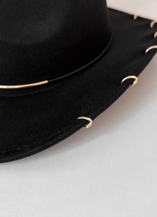 Капелюх федора ковбойка унісекс зі стійкими крисами, пірсингом і металевим декором чорна4 фото