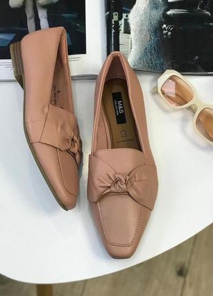 Кожаные нюдовые женские туфли лоферы с квадратным носком marks&spencer 40-41 размер