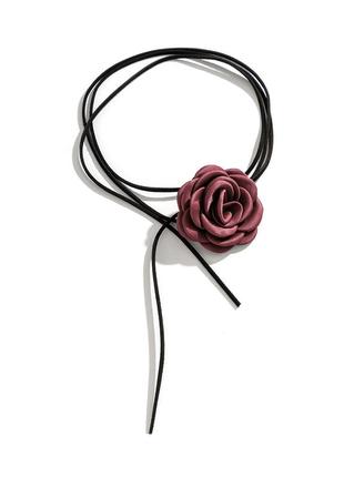 Чокер на шею роза лиловая из атласа на замшевом шнурке7 фото