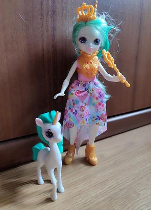 Кукла королева юнити и единорог степпер enchantimals royal queen unity doll &amp; stepper unicorn