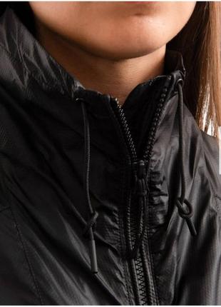 Женская куртка ветровка helly hansen7 фото