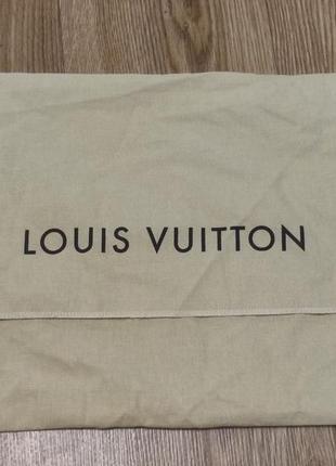 Пыльник фирмы louis vuitton