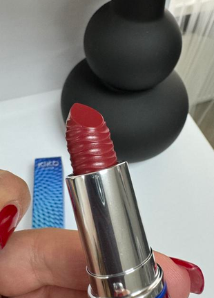 Помада с 3d эффектом kiko milano blue me 3d effect lipstick duo6 фото