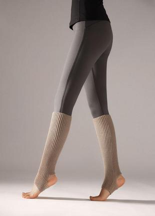 Гетры телесные 5304 танцевальные вязаные носки без пятки и носка гетры со штрипками до колена