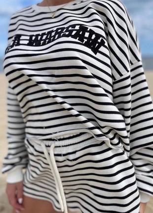 Костюм (футболка +шортики) жіночий спортивний повсякденний трикотажний петля в смужку смужчатий чорно-білий2 фото