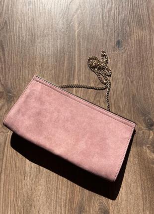 Клатч сумочка на цепочці рожева під замш з золотою фурнітурою5 фото