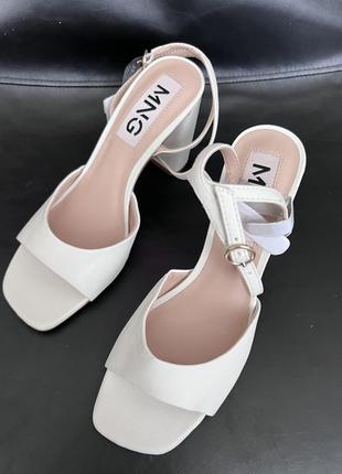Босоніжки mango 36-371 фото