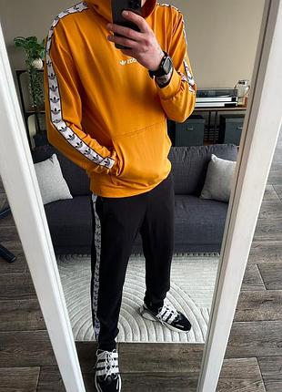 Весняний спортивний костюм adidas худі + штани