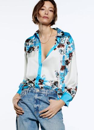 Атласна блуза zara з квітами
