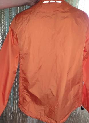 Стильная фирменная спортивная куртка ветровка дождевик яркая со светоотражающими элементами
awdis
.с-м.6 фото
