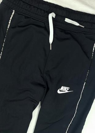 Спортивний костюм nike для дівчинки4 фото