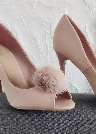 Замшеві босоніжки лодочки (хутро натуральне) в стилі charles davies4 фото