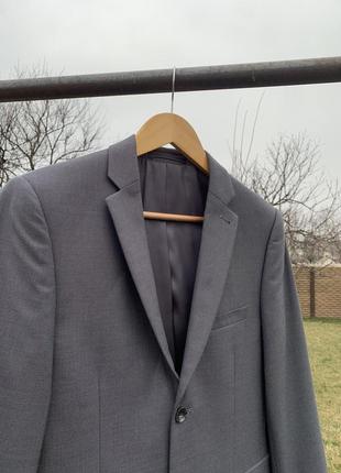 Новый качественный пиджак в сером цвете от бренда topman (м)2 фото