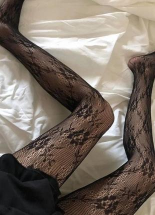 Трендовые колготки в корейском стиле черные/белые.