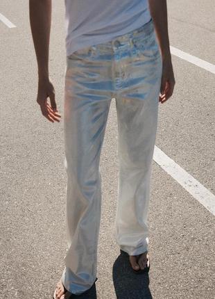 Металлизированные джинсы trf loose со средней посадкой1 фото