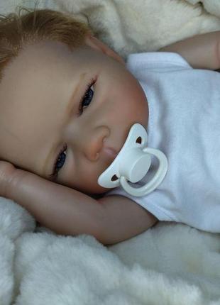 Лялька реборн хлопчик новонароджений вініл-силіконовий можна купати npk 42 см (м13420561)3 фото