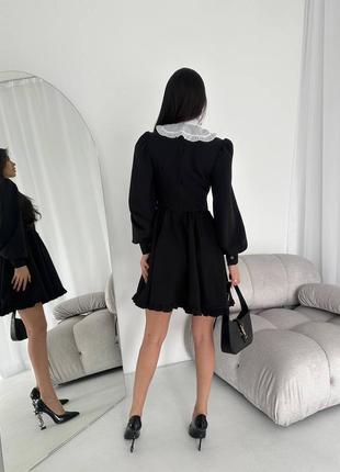 Платье короткое черное однотонное на длинный рукав свободного кроя качественное трендовое с воротником жабо6 фото