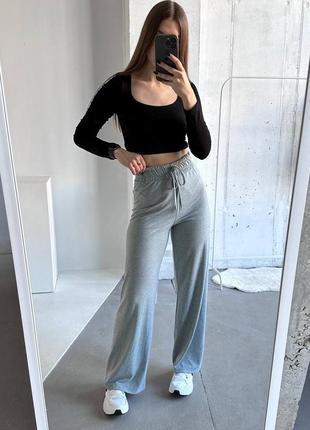 Спортивные прямые брюки брюки в цветах