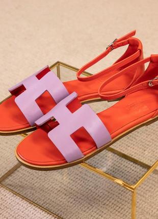 Босоножки кожаные женские