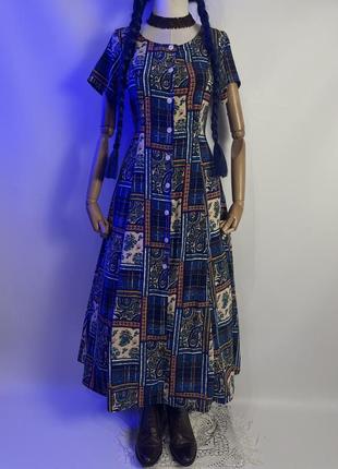 Красивое винтажное длинное платье в насыщенный принт на пуговицах3 фото