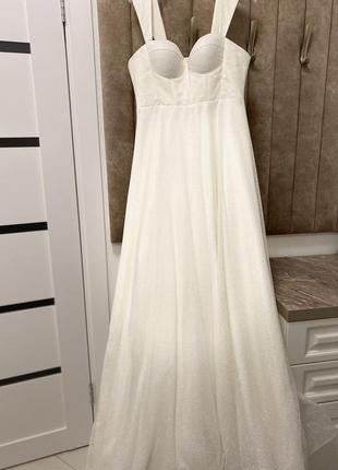 Свадебное платье в идеальном состоянии после химчистки8 фото