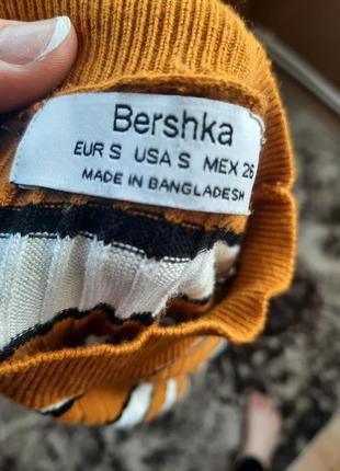 Светр в рубчик  s  bershka, гарно тягнеться.2 фото