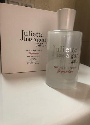 Juliette has a gun not a perfume superdose