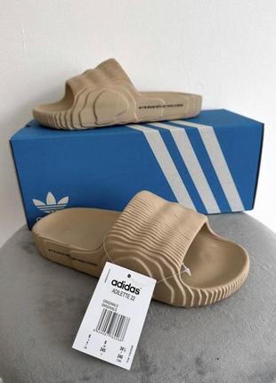 Кросівки adidas lk