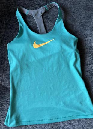 Голубая спортивная маечка с подшитым топом nike dri-fit