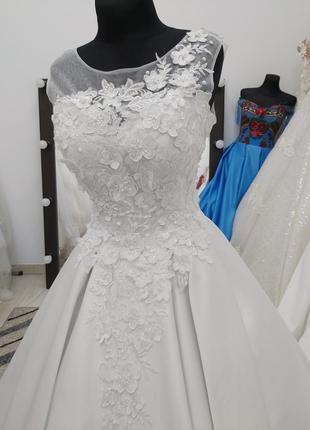 Нова весільна сукня.  атласна весільна сукня3 фото