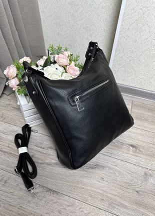 Жіноча стильна та якісна сумка мішок з еко шкіри чорна7 фото
