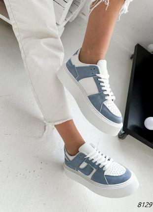 Белые очень крутые кеды – кроссовки с голубыми вставками на высокой подошве5 фото