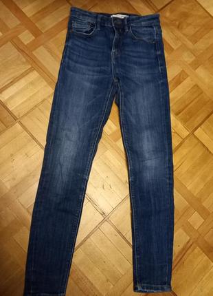 Фірмові джинси