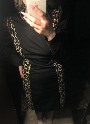 Облегающее винтажное черное платье с леопардовым принтом1 фото