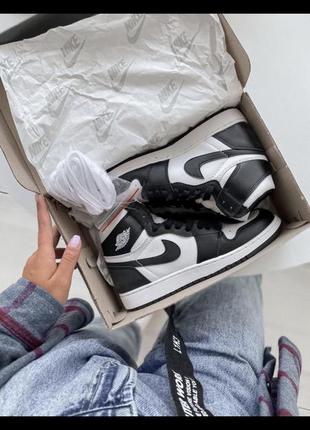 Jordan  1 retro high patent black white8 фото