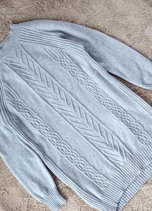 Светло серый удлиненый свитер