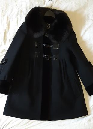 Свободное пальто черное с мехом колокольчик осеннее зимнее трапеция